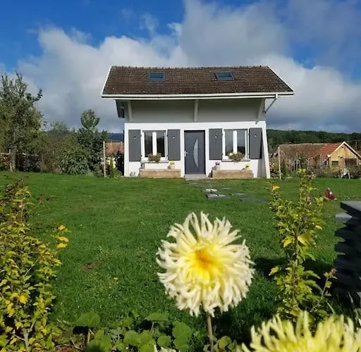 Le Charmot, Au Pied Des Montagnes Classe 3* *